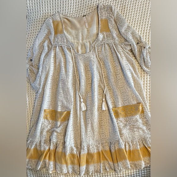 Free People Dresses & Skirts - Free People Long Sleeve Dress in Yellow and Cream